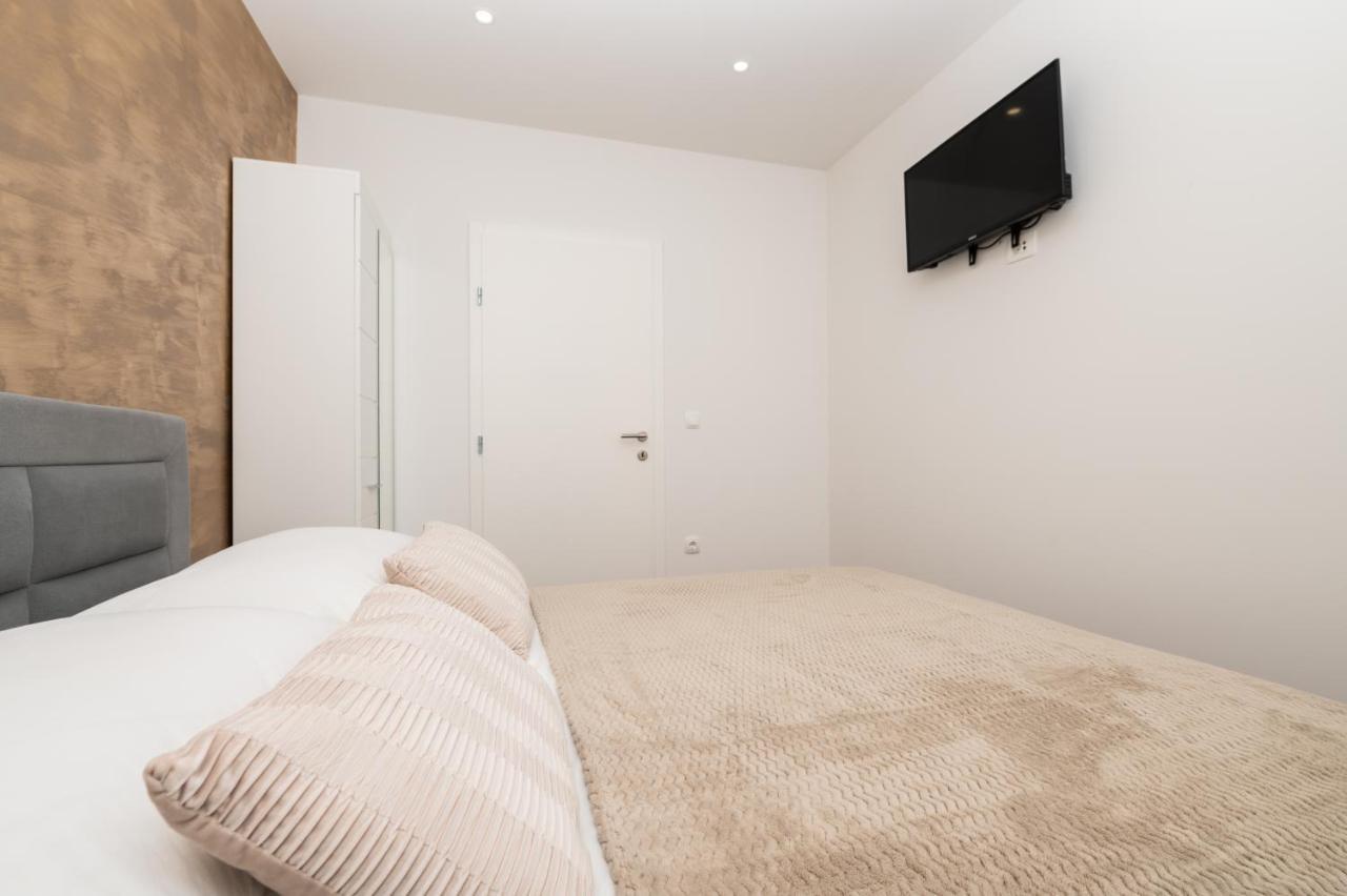 מאקרסקה Apartment Pepe מראה חיצוני תמונה